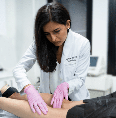 If you’re curious about the vein treatment cost on Long Island, this comprehensive guide will help. The best vein doctors provide free insurance verification too. 